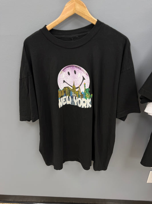 Market studios Smiley x New York Size XXL
