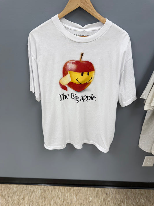 Market Studios NYC Big Apple tee size Large