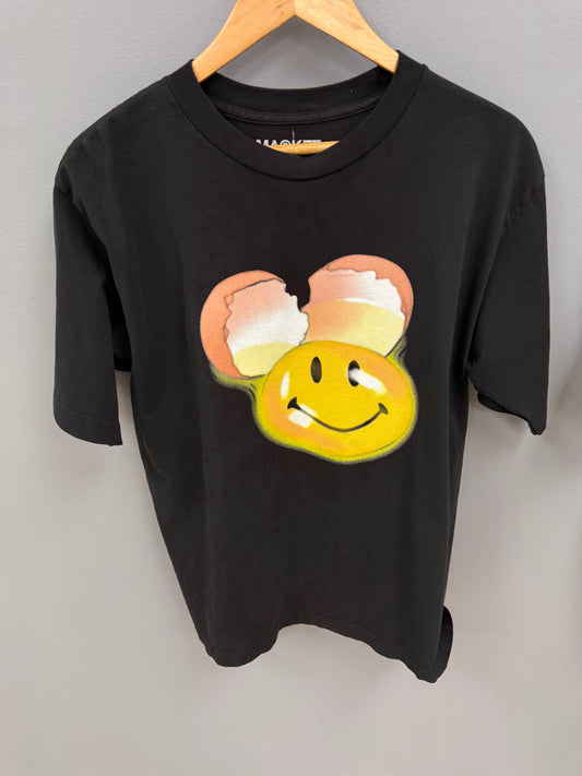 Market Studios Cracked egg Tee size Medium